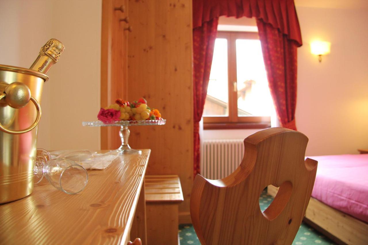 Hotel Lory Pinzolo Zewnętrze zdjęcie