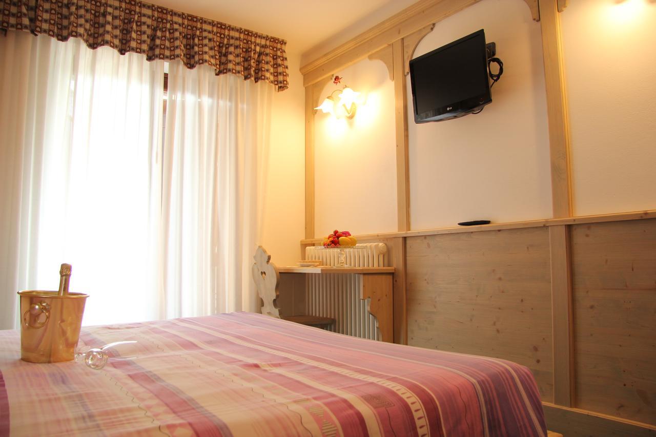 Hotel Lory Pinzolo Zewnętrze zdjęcie